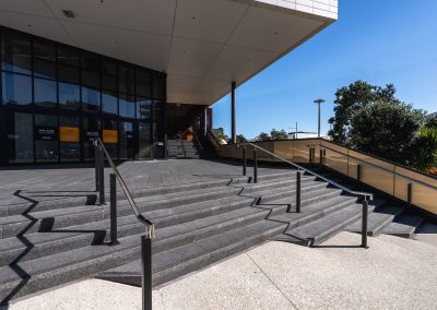 HP-Elizabeth-Apartments entrance stairs